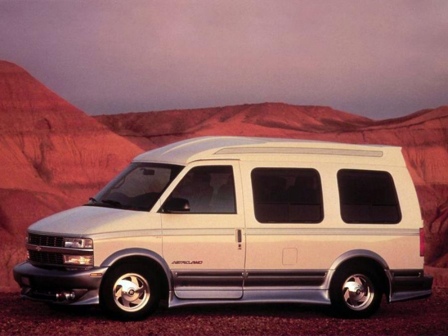  Chevrolet Astro Conversion Van 1995 года  (фото 2 из 4)